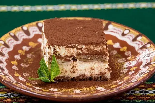 Jak się robi ciasto tiramisu - prosty przepis na pyszny deser