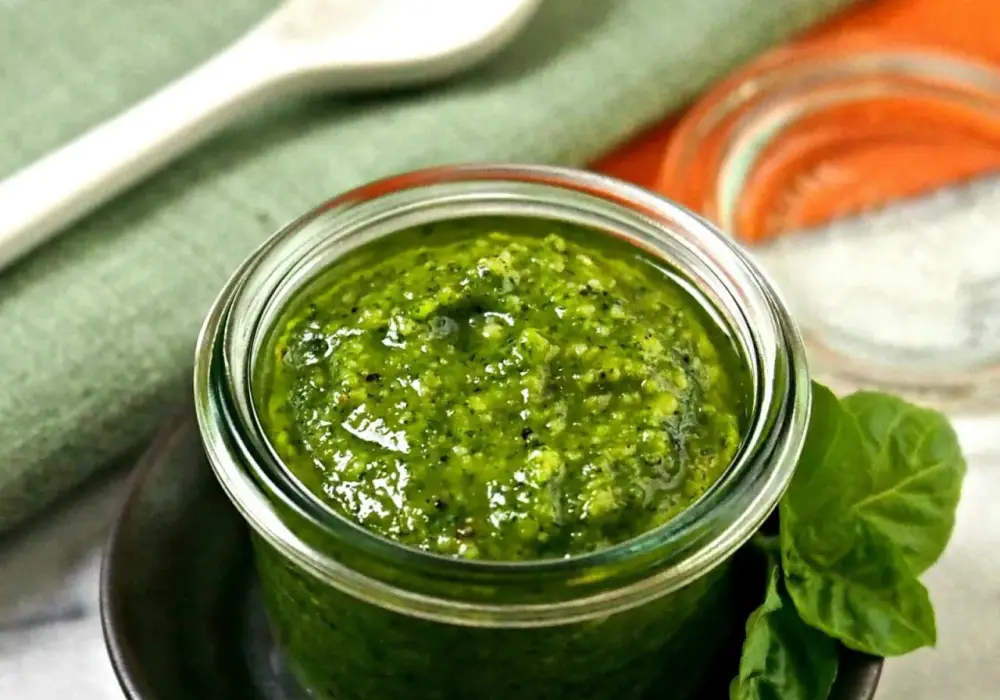 Pesto co to? Odkryj sekrety składników i zastosowań tego sosu