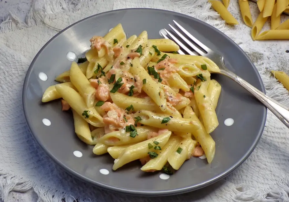 Penne salmone - prosta receptura na wyjątkowe danie z łososiem