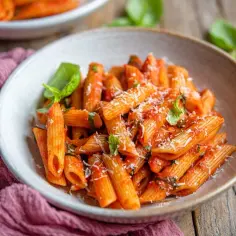 Penne al pomodoro: prosty przepis na idealne danie makaronowe