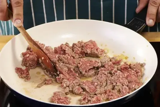 Zdjęcie Ile smażyć mięso na spaghetti, aby uzyskać idealny smak i teksturę