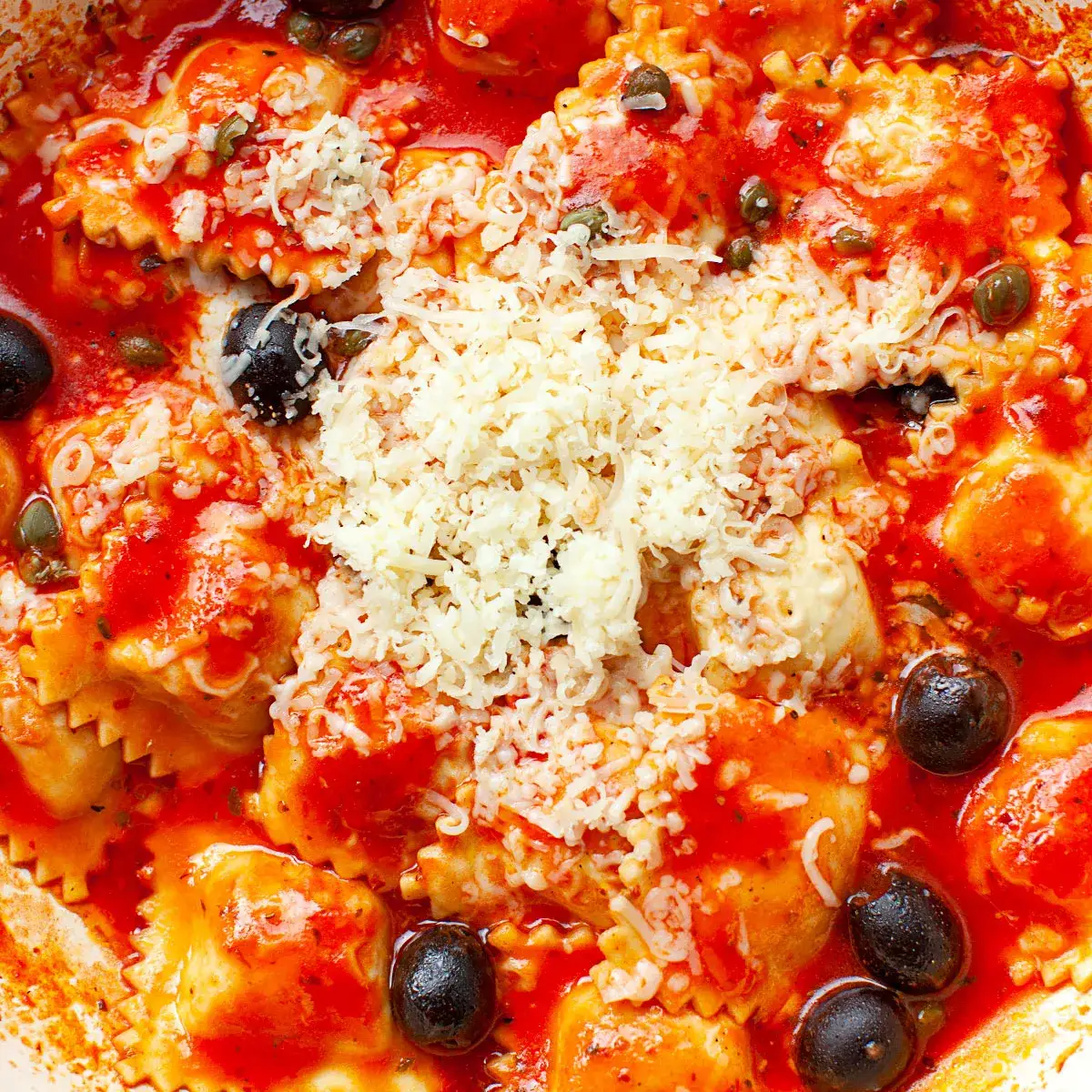 Zdjęcie Ravioli czy tortellini: odkryj różnice i wybierz idealne danie