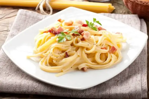 Carbonara bez śmietany - Przepis, który zawsze wychodzi!