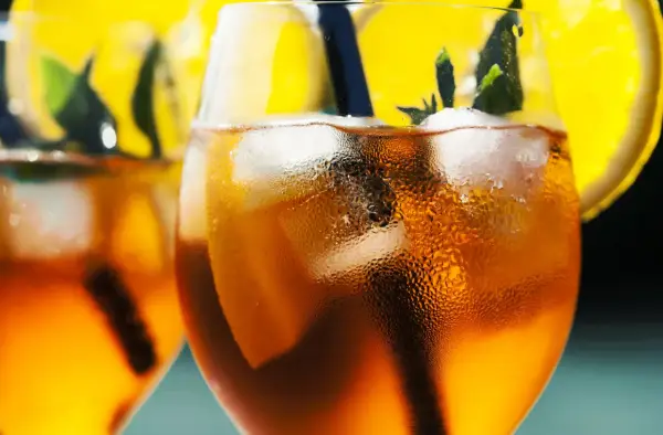 Aperol bezalkoholowy - jak zrobić idealny spritz 0%?