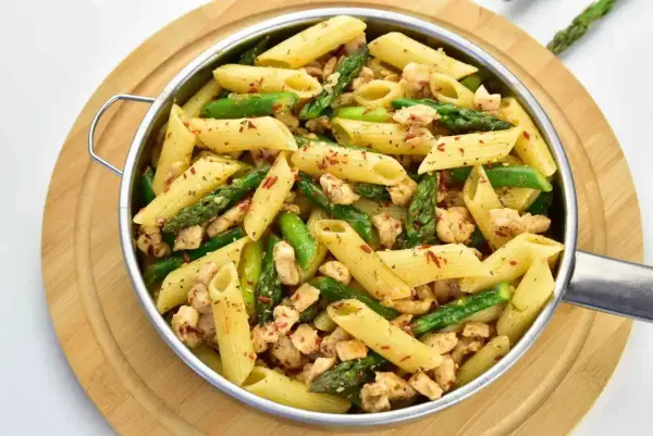 Makaron z kurczakiem i szparagami - idealny sos, al dente!