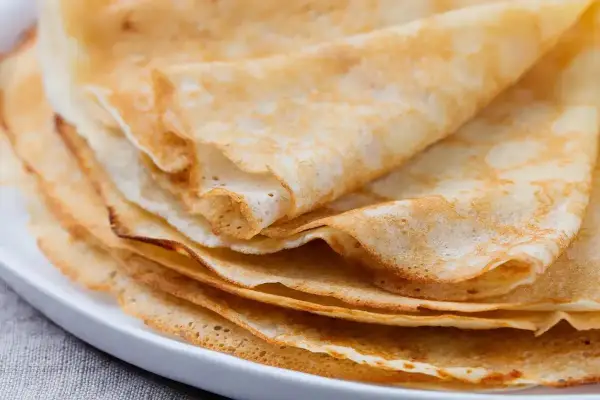 Ciasto na naleśniki - cienkie, elastyczne i bez grudek!