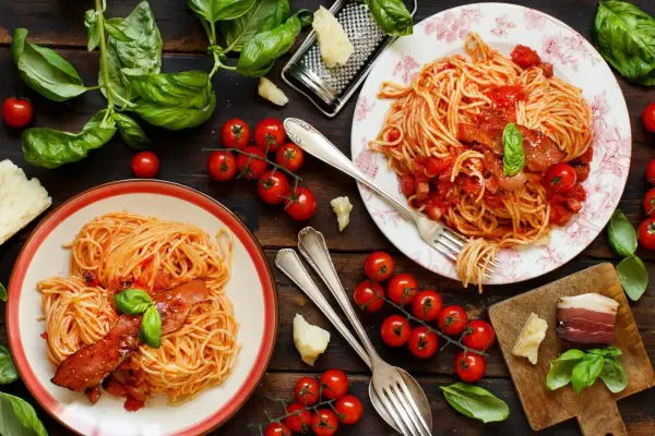 Jakie mięso na spaghetti? Odkryj najlepsze opcje i przepisy